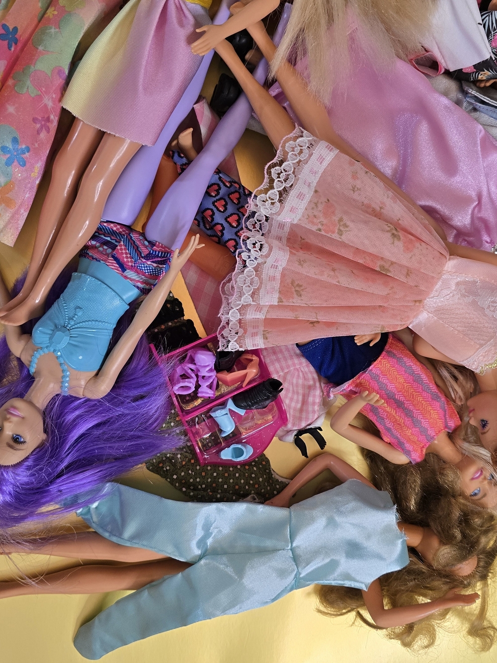 Assorted Lot Of Barbie, Ken & Fashion Dolls Mixed - Picture 11 of 11